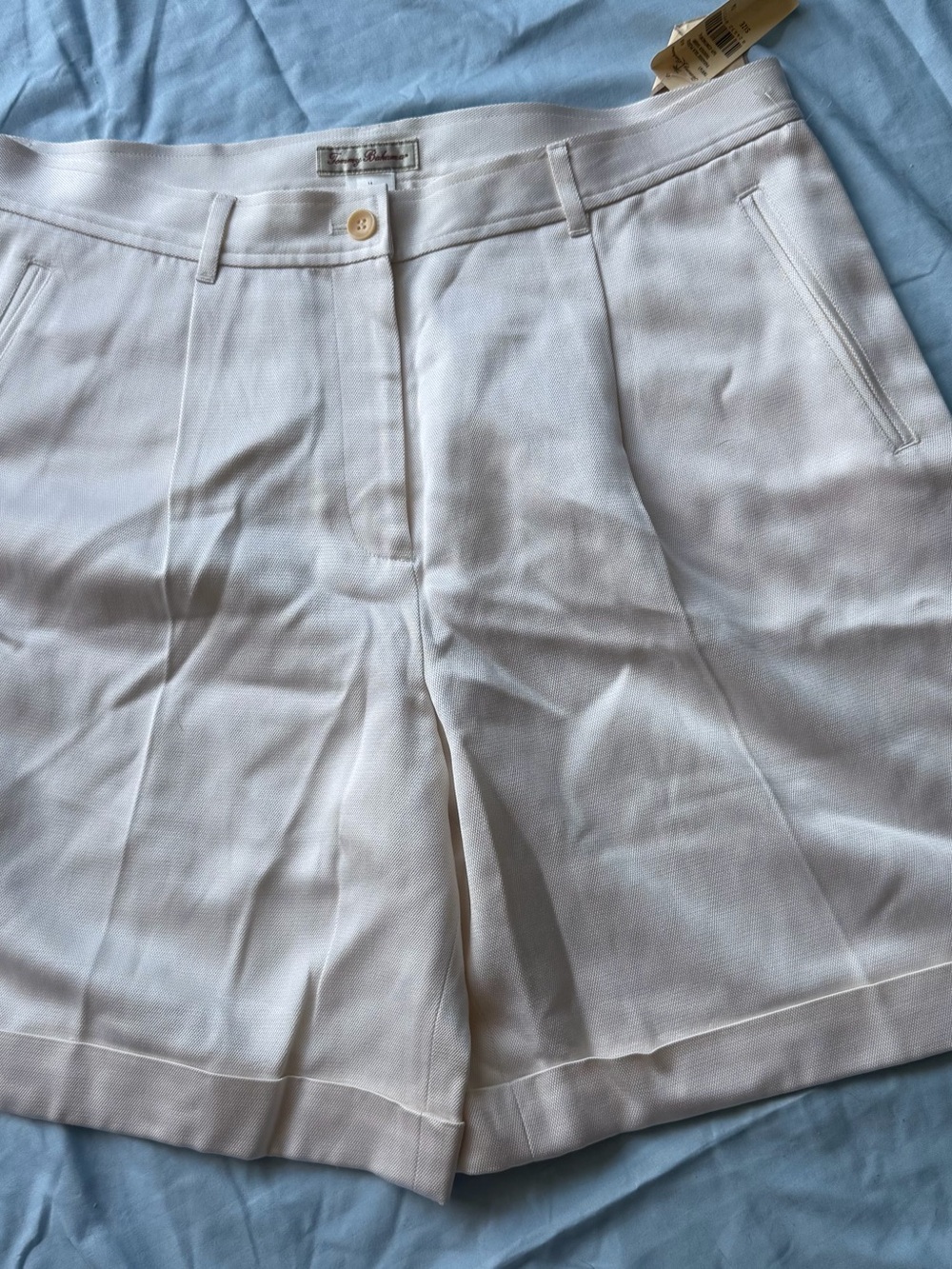 NWT Women Tommy Bahama Paradise Silk Pleated Trouser Shorts cream Size 14